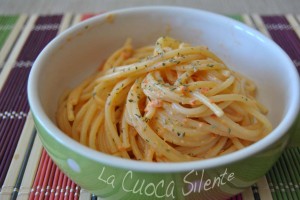 SPAGHETTI CON PESTO DI POMODORI E RICOTTA